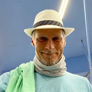 Meet your Posher, Joel